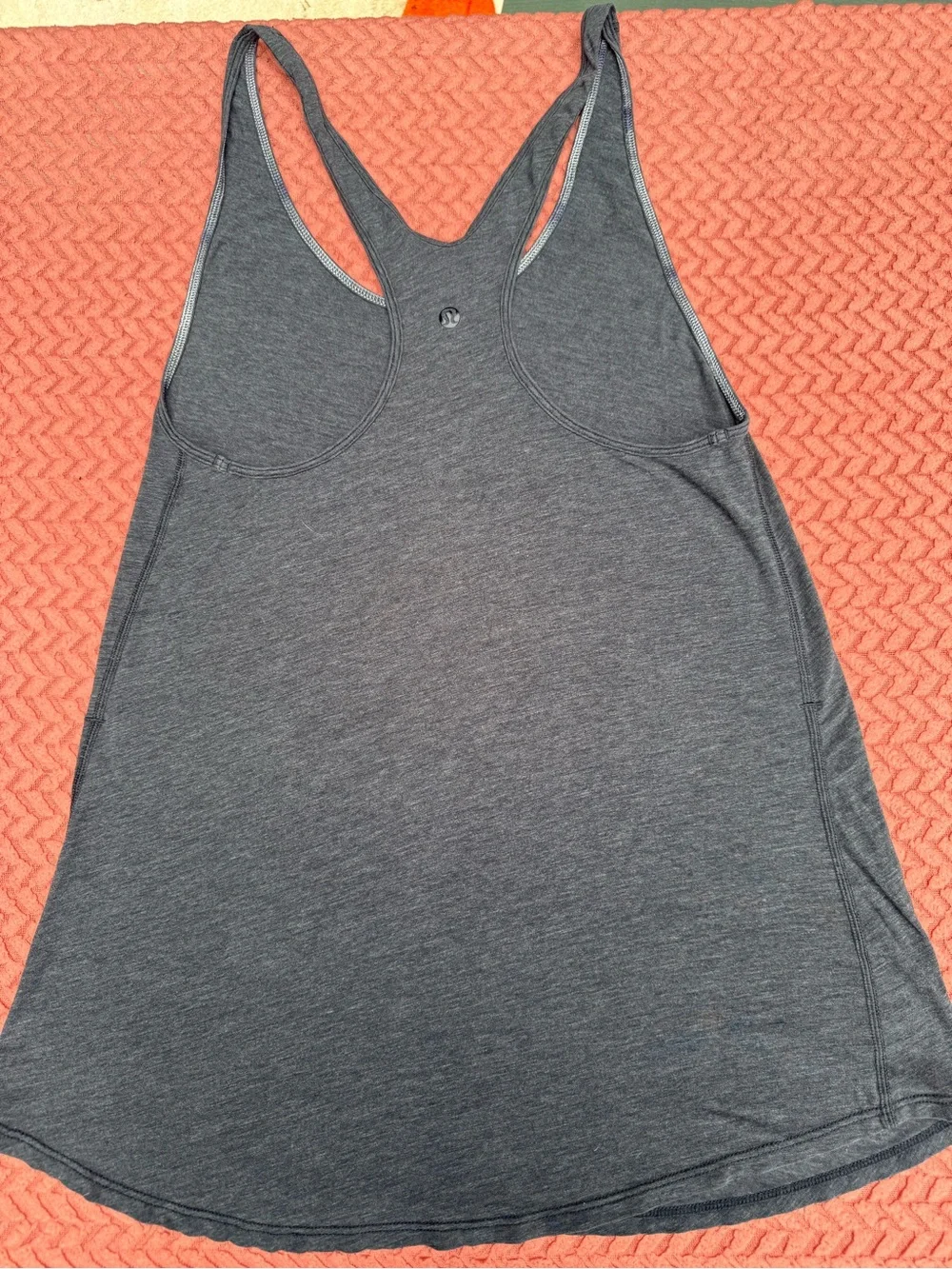 Lululemon lot of 5 tank tops size 6 excellent condition most not worn